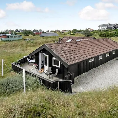Holiday home Cozy In With Outdoor Swimming Pool