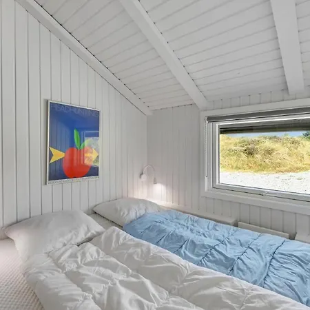 Cozy In With Outdoor Swimming Pool Holiday home