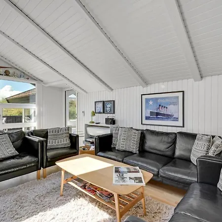 Holiday home Cozy In With Outdoor Swimming Pool *